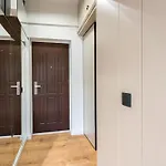 Tangerine Center 아파트 *