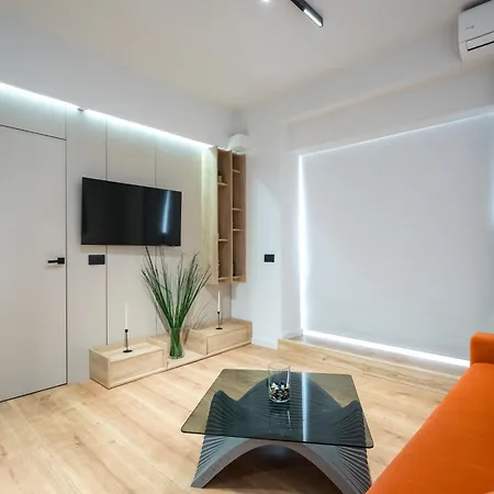 Tangerine Center Daire